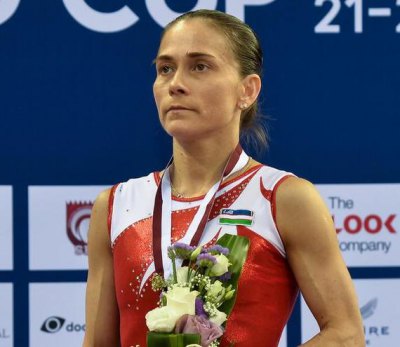 44-летняя гимнастка из Узбекистана Оксана Чусовитина завоевала золото на турнире по спортивной гимнастике в Париже