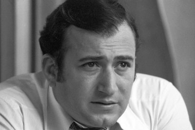 16 сентября 1976 года многократный рекордсмен и чемпион мира по подводному плаванию Шаварш Карапетян спас с 10-метровой глубины 20 человек, когда переполненный троллейбус упал с моста в Ереванское водохранилище