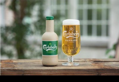 Датский производитель Carlsberg представил прототип новой бутылки — из картона.