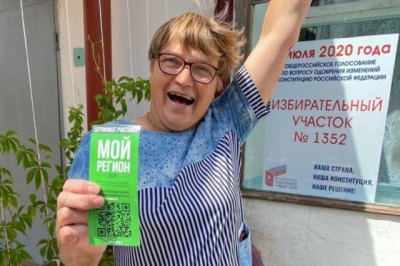 СМИ: "Омичка "случайно" выиграла квартиру после голосования"