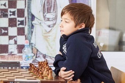 Школьник из Подмосковья Савва Ветохин выиграл чемпионат мира по шахматам.