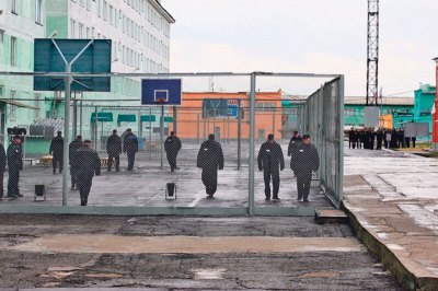Белорусы собирают подписи за прекращение финансирования тюрем.